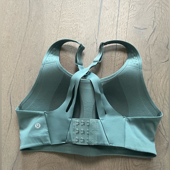 lululemon athletica Green Sports Bra - Picture 2 of 5